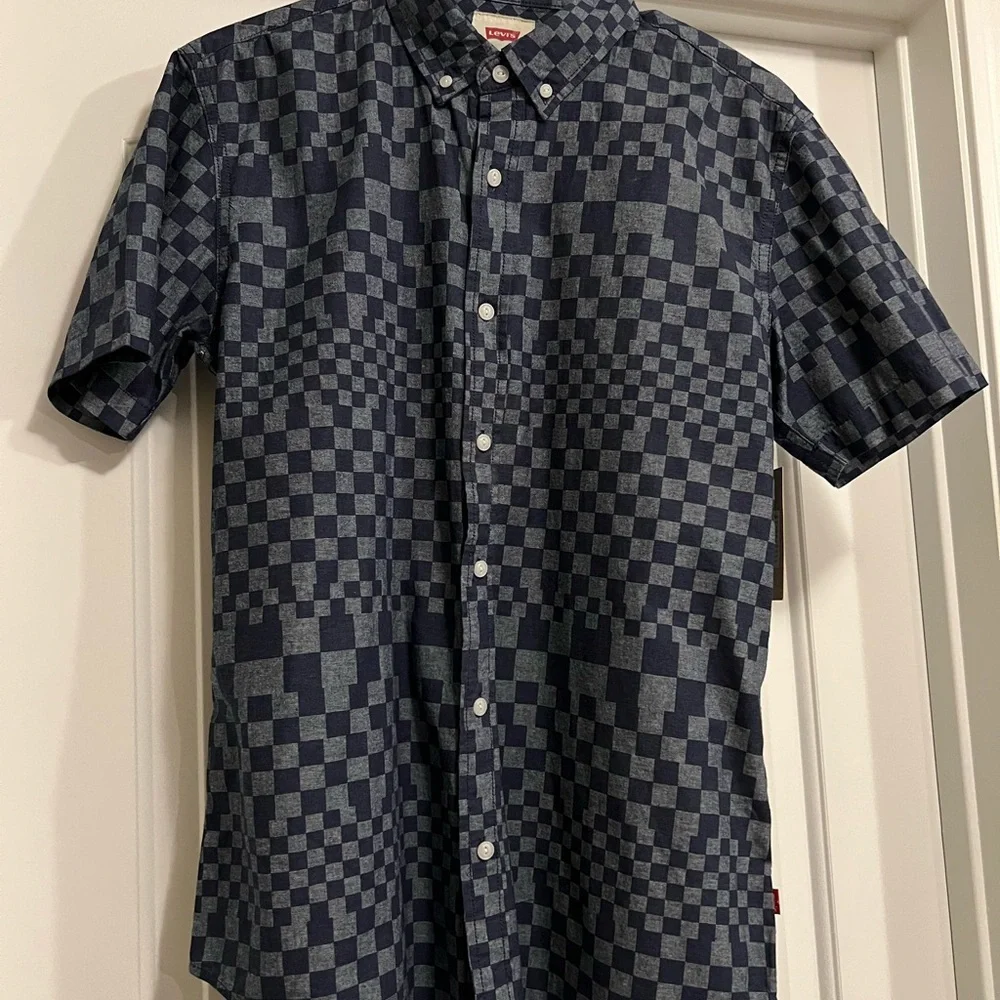 NWT Levi's Men's Penta Short Sleeve Woven Shirt, Dress Dark Blue & Grey, Small - Picture 2 of 10